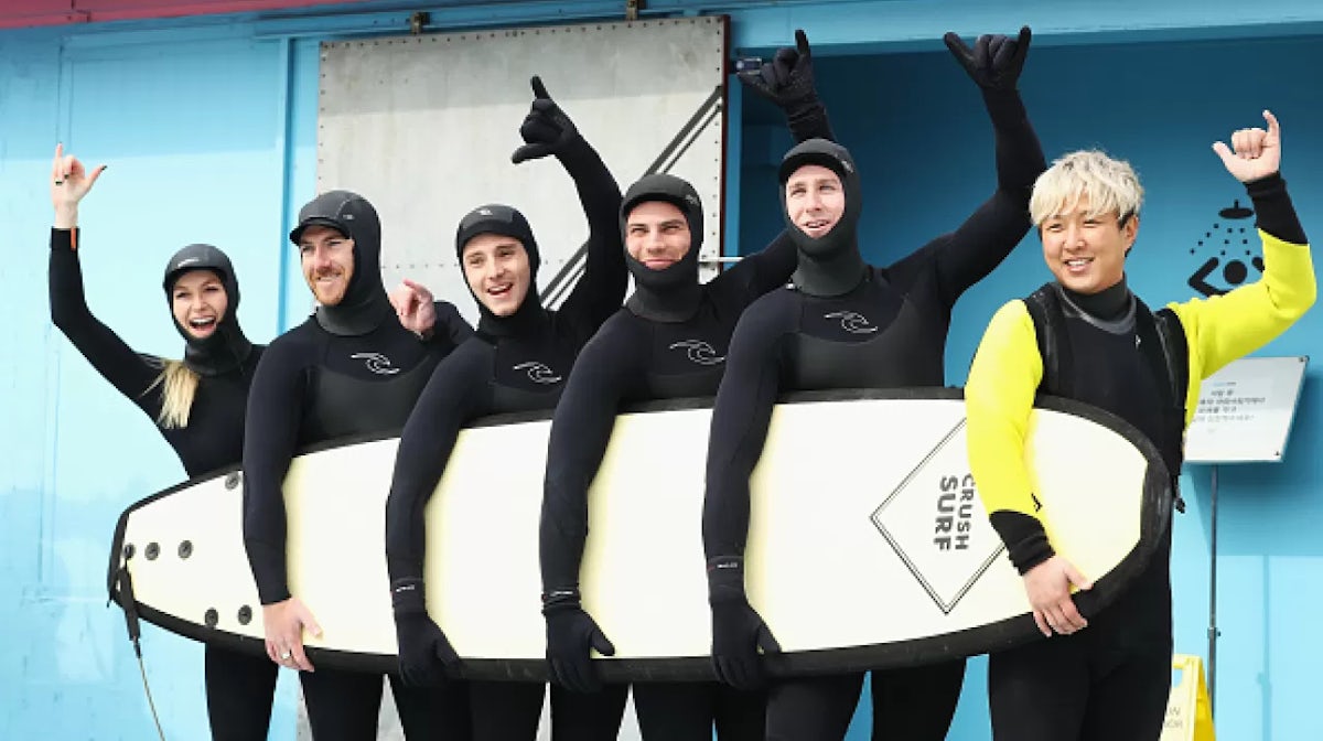 Aussies swap skis for surfboards 