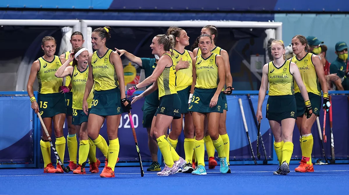 Australia players celebrate victory following the Women's Preliminary Pool B match between Japan and Australia on day five of the Tokyo 2020 Olympic Games at Oi Hockey Stadium