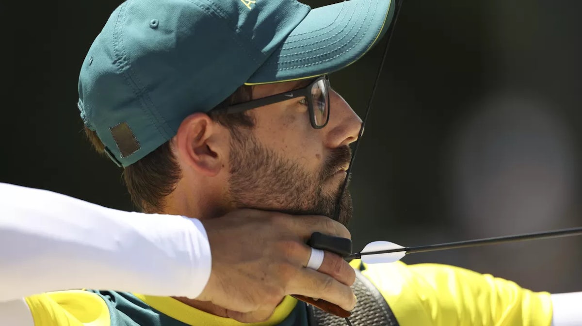 Taylor Worth of Team Australia competes in the Men's Individual Ranking Round during the Tokyo 2020 Olympic Games at Yumenoshima Park Archery Field on July 23, 2021 in Tokyo, Japa