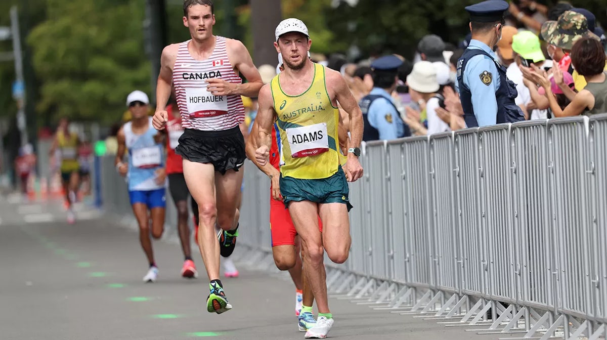  Liam Adams (R) and Canada's Trevor Hofbauer compete in the men's marathon final during the Tokyo 2020 Olympic Games